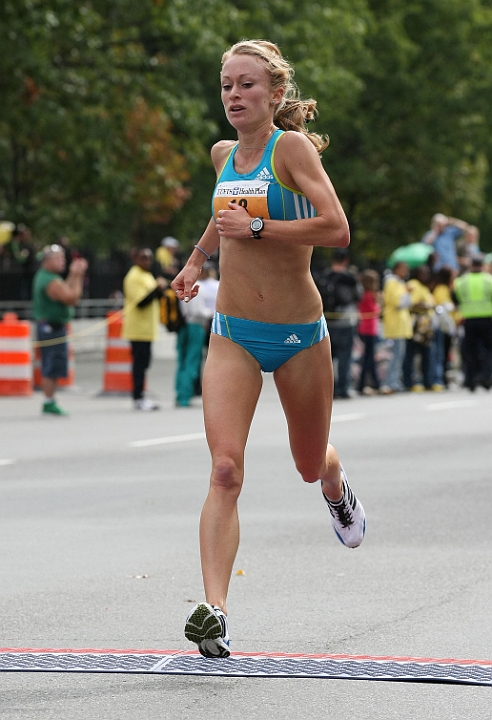 2010 Tufts 10K-079.JPG - 2010 Tufts 10K for women, October 11, Boston, MA.